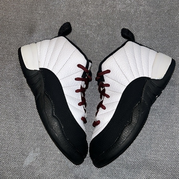 Jordan 12s Royalty Taxis size 10c - Picture 3 of 6